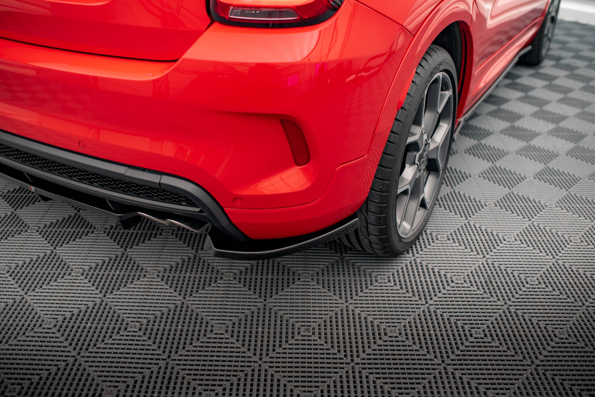 Central Rear Splitter (Vertical Bars) Fiat 500X Sport Mk1 Facelift - 2