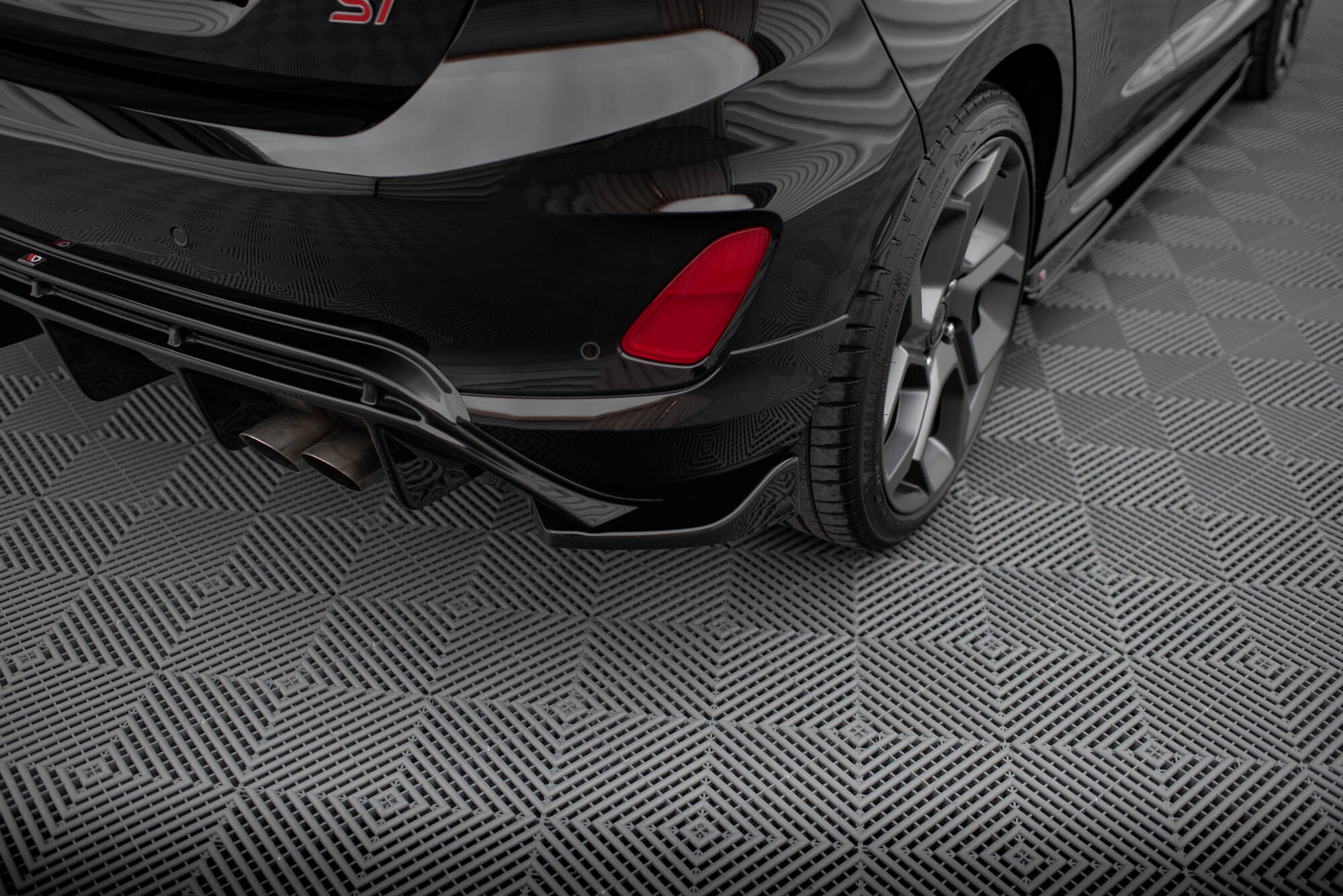 Rear Side Splitters V.2 Ford Fiesta Mk8 ST - 3