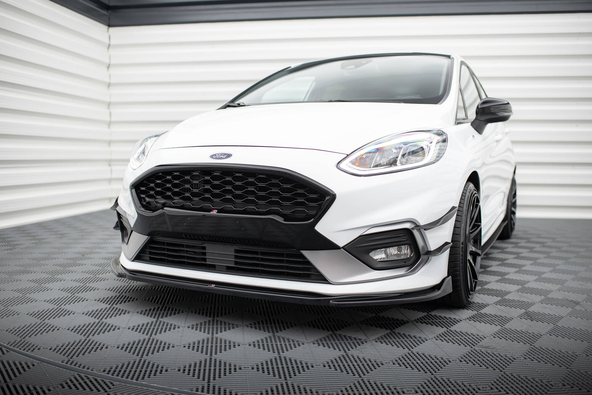 Front Splitter V.4 Ford Fiesta Mk8 ST / ST-Line - 4