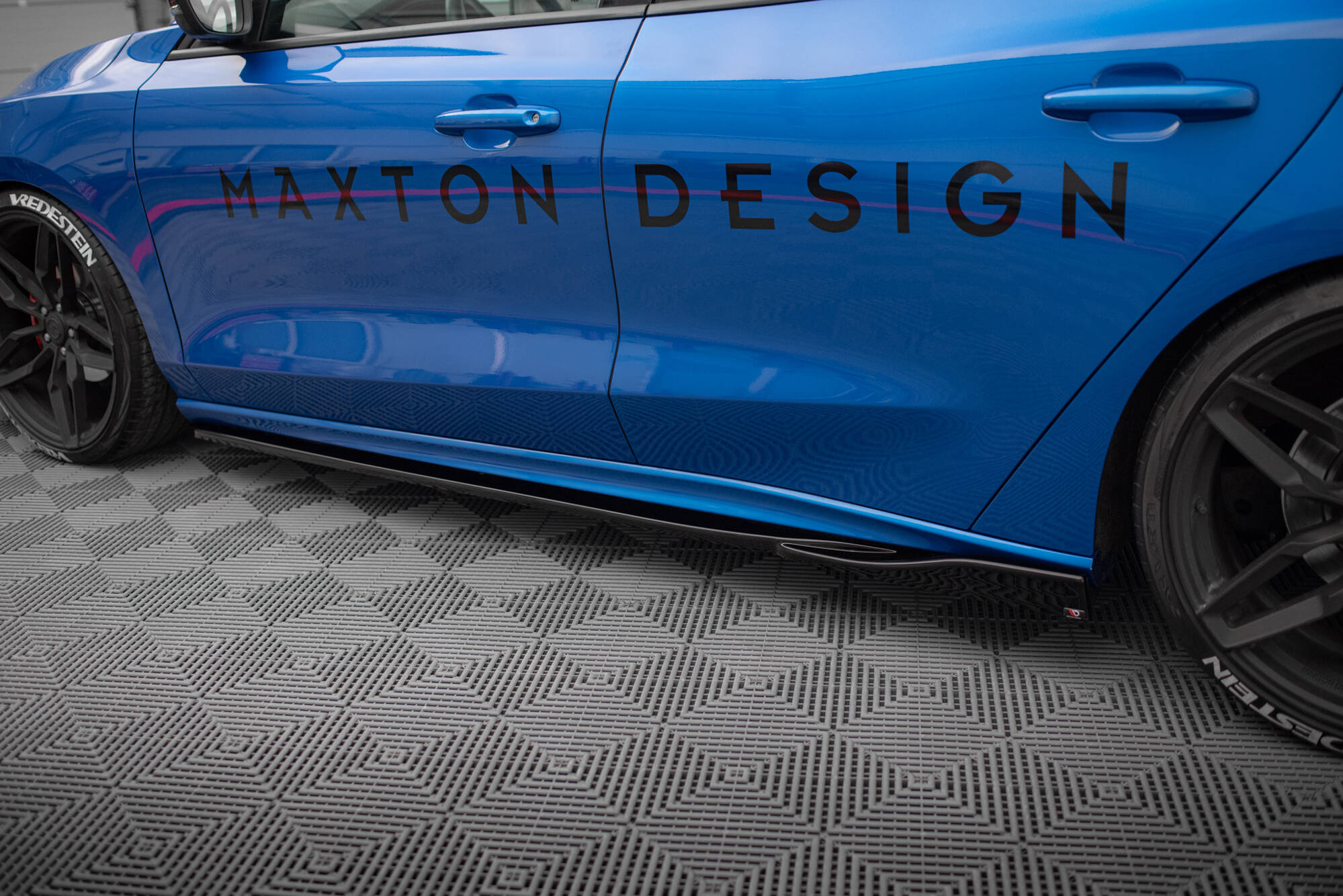 Side Skirts Diffusers V.4 Ford Focus ST / ST-Line Mk4 - 4