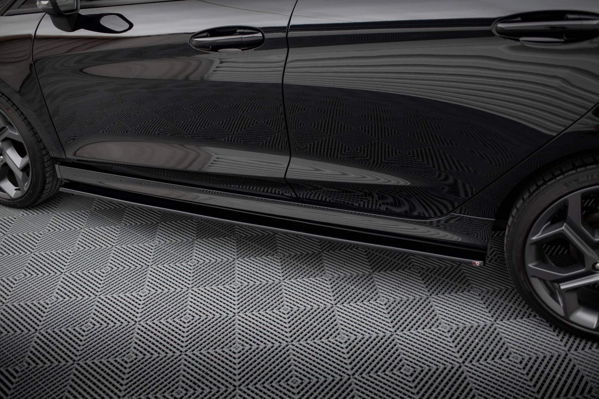 Side Skirts Diffusers V.1 Ford Fiesta Mk8 ST / ST-Line - 4