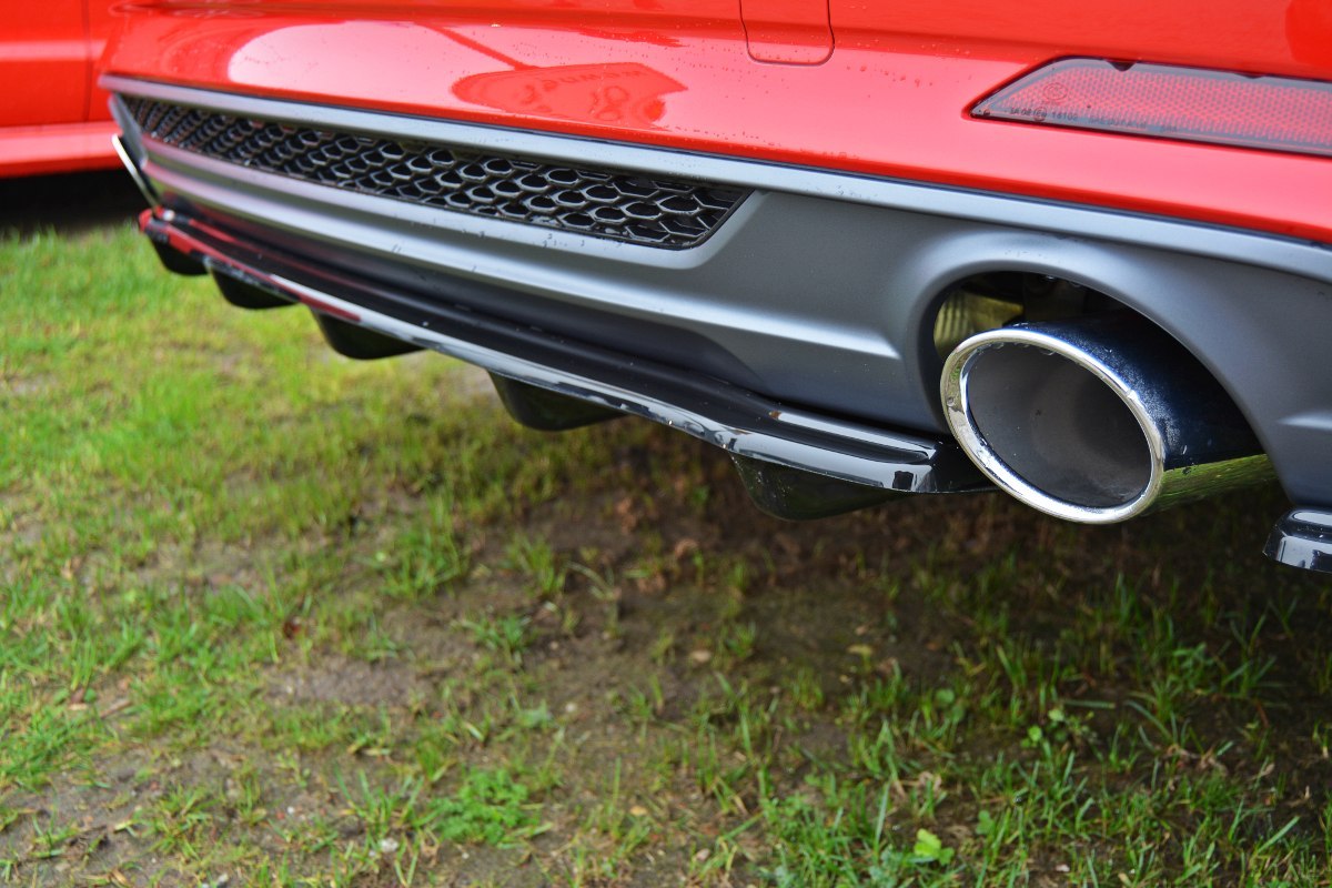 CENTRAL REAR SPLITTER AUDI A5 F5 S-LINE (WITH VERTICAL BARS) - 3