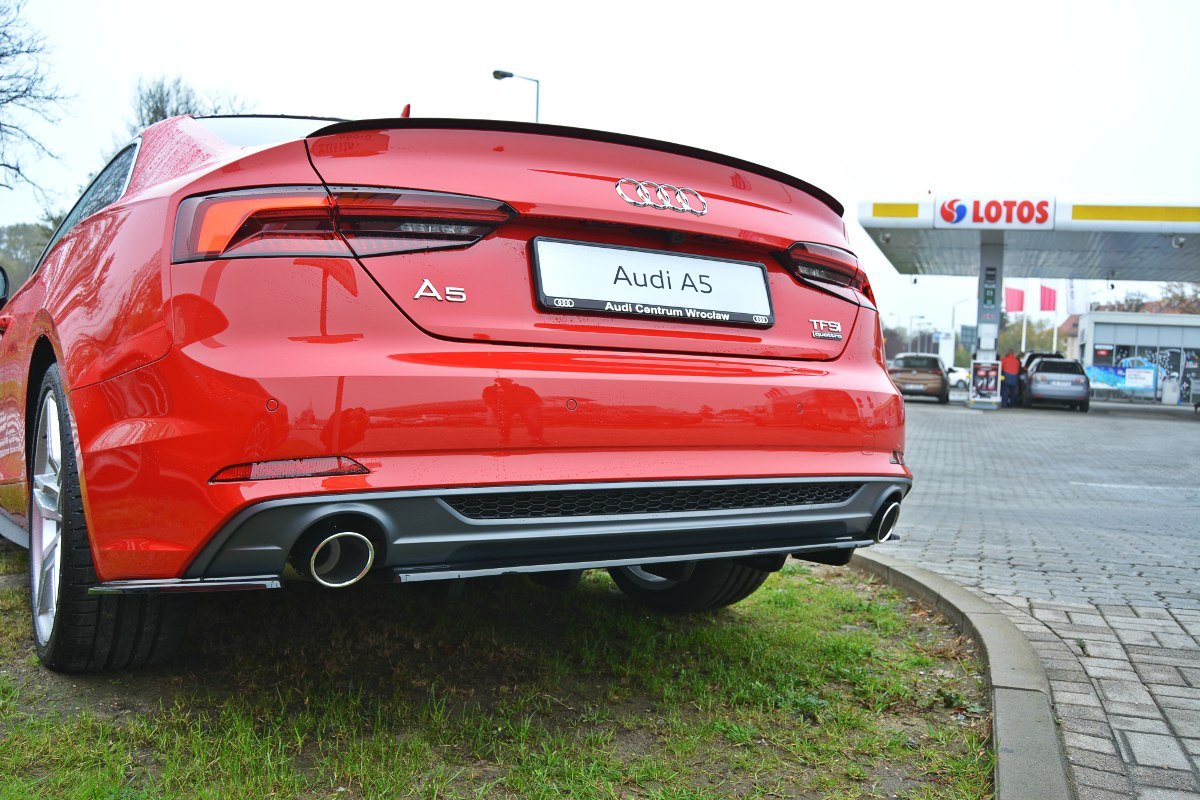 CENTRAL REAR SPLITTER AUDI A5 F5 S-LINE (WITH VERTICAL BARS) - 4