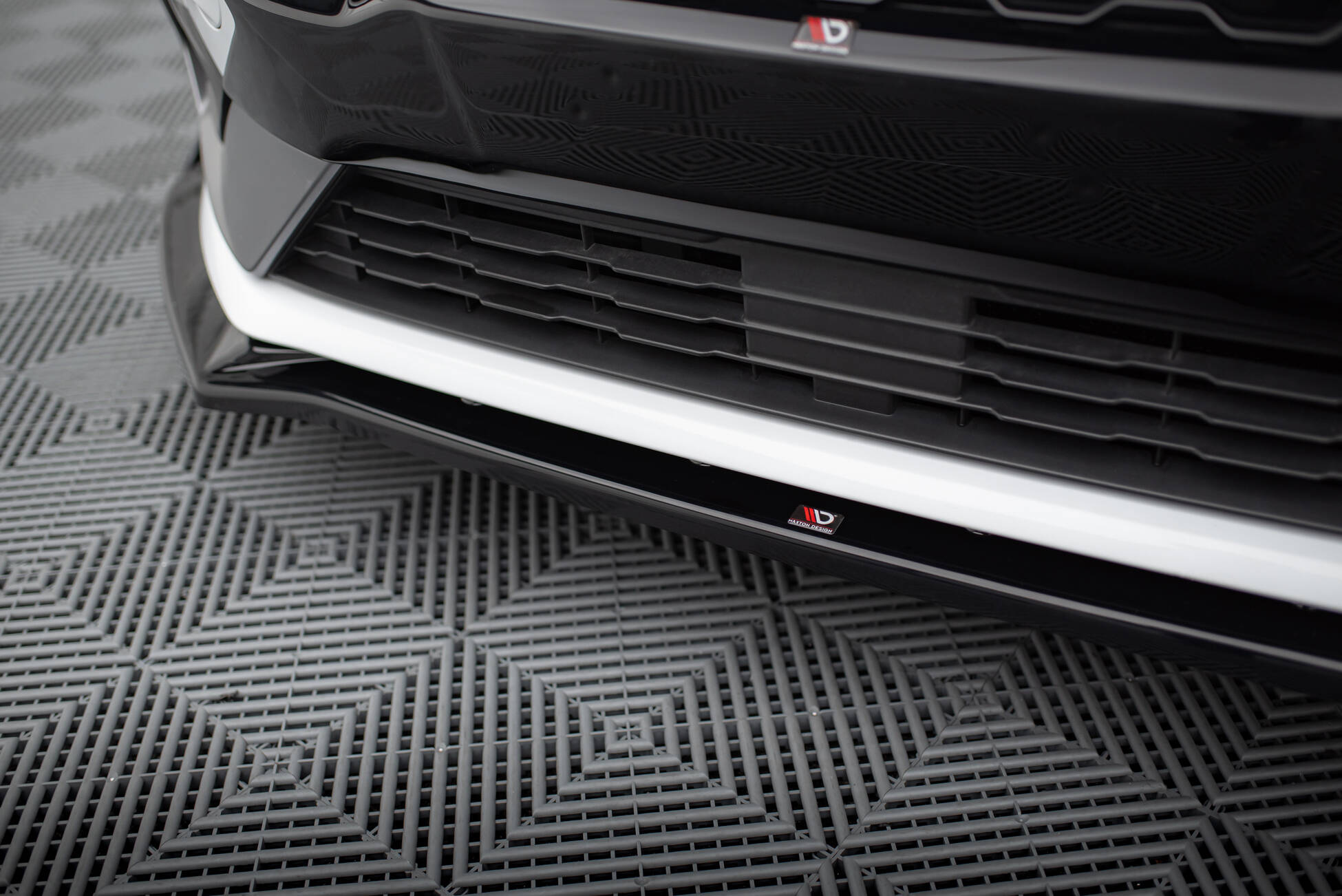Front Splitter V.4 + Flaps Ford Fiesta ST / ST-Line Mk8 - 3