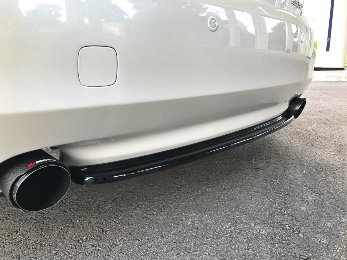 CENTRAL REAR SPLITTER LEXUS GS 300 MK3 FACELIFT (WITHOUT VERTICAL BARS) - 3