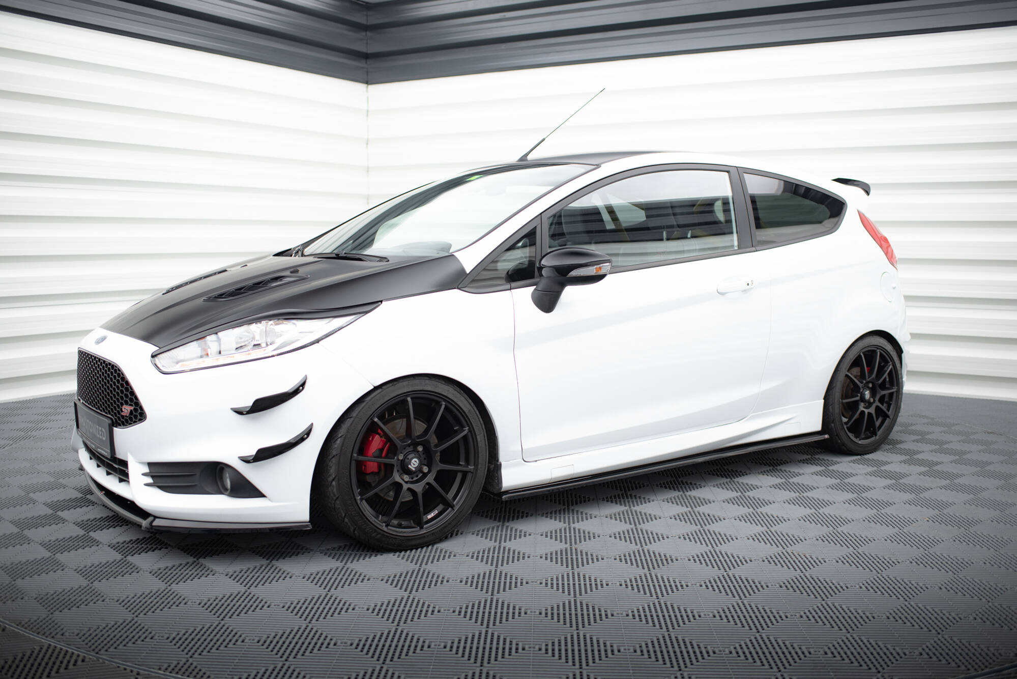 Side Skirts Diffusers Ford Fiesta ST / ST-Line Mk7 / Mk7 FL - 2