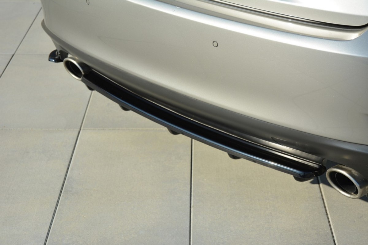 CENTRAL REAR SPLITTER LEXUS IS MK3 T (WITH VERTICAL BARS) - 4