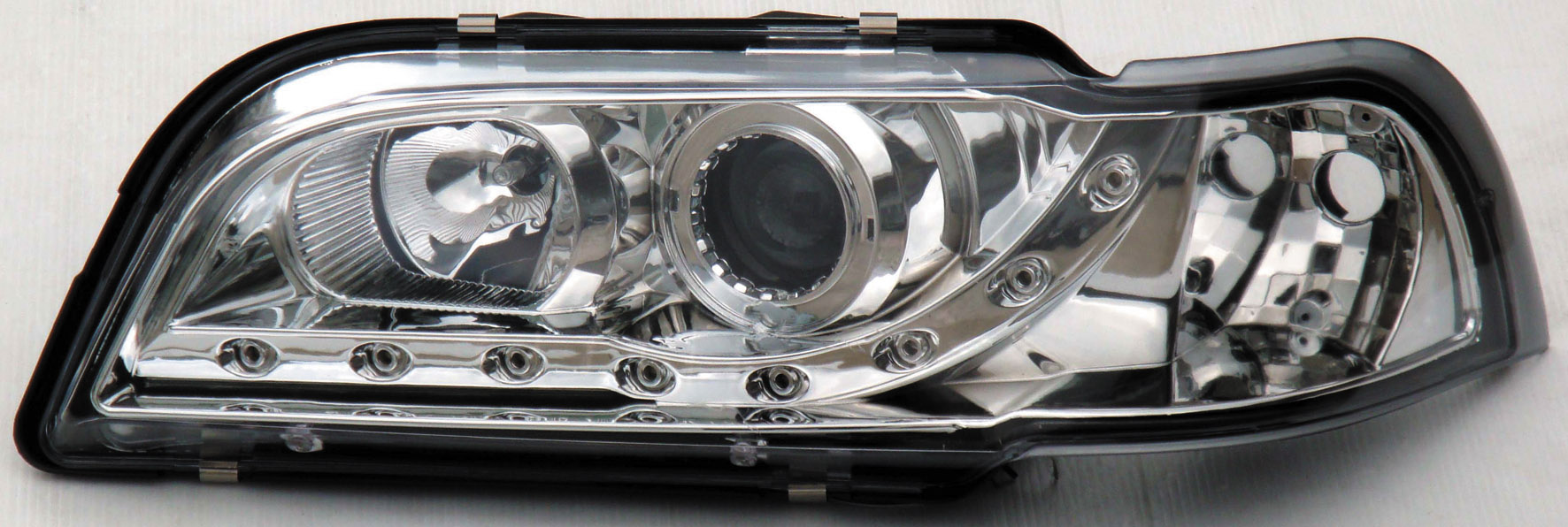 VOLVO S40/V40 96-04 R8 STYLE LED HEADLIGHTS CHROME V1