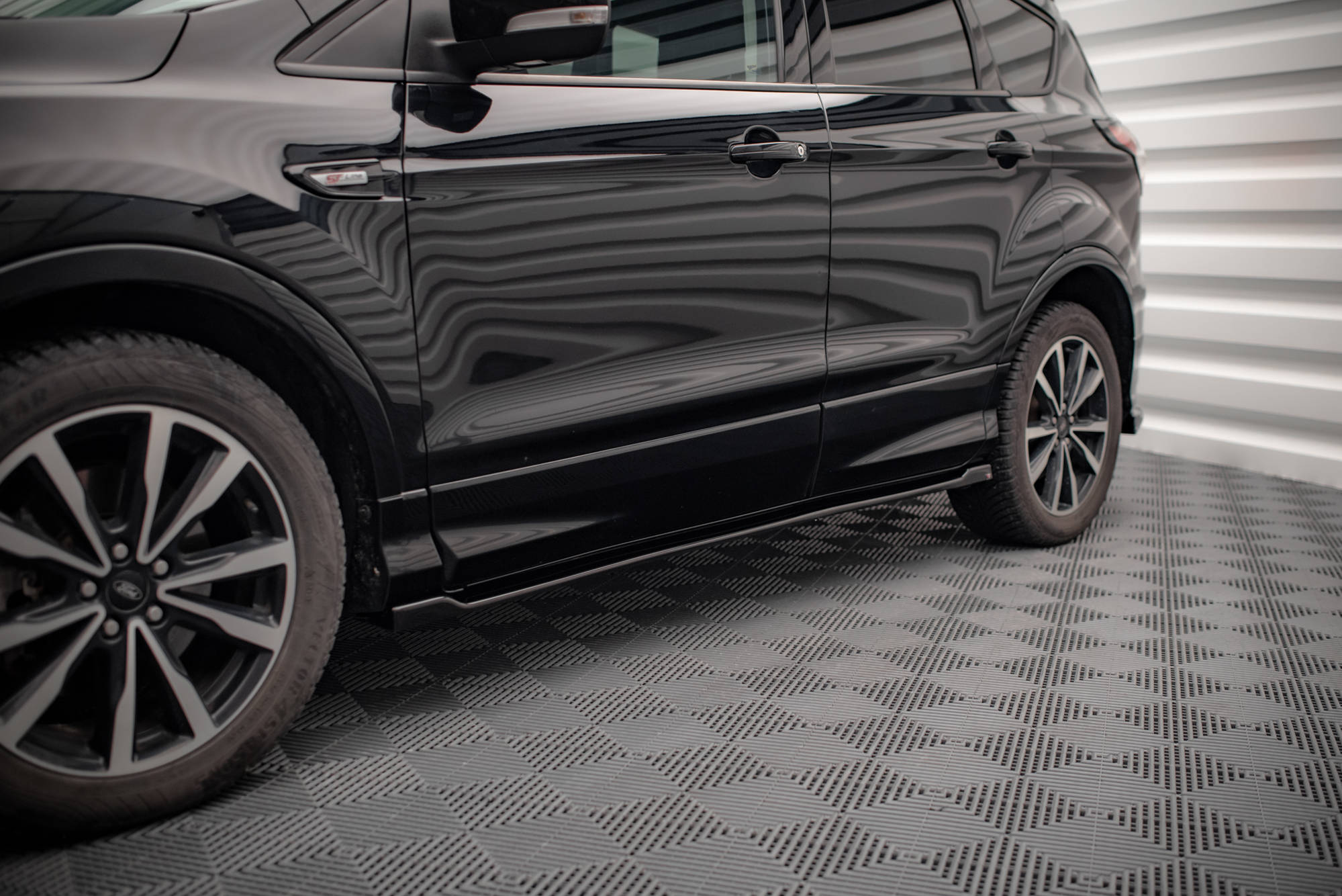 Side Skirts Diffusers Ford Escape St-line MK3 (2012-2019) - 4