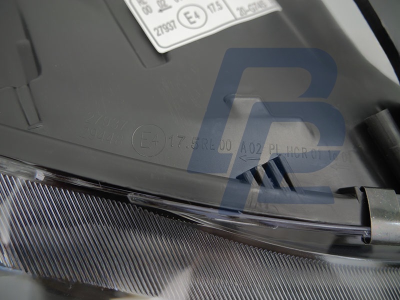 Headlight Black Right Side TYC for Dacia Duster II 2017–2021 - 5