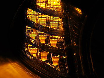 FRONT DIRECTIONS BMW E46 04.99-08.01 C/C BLACK LED