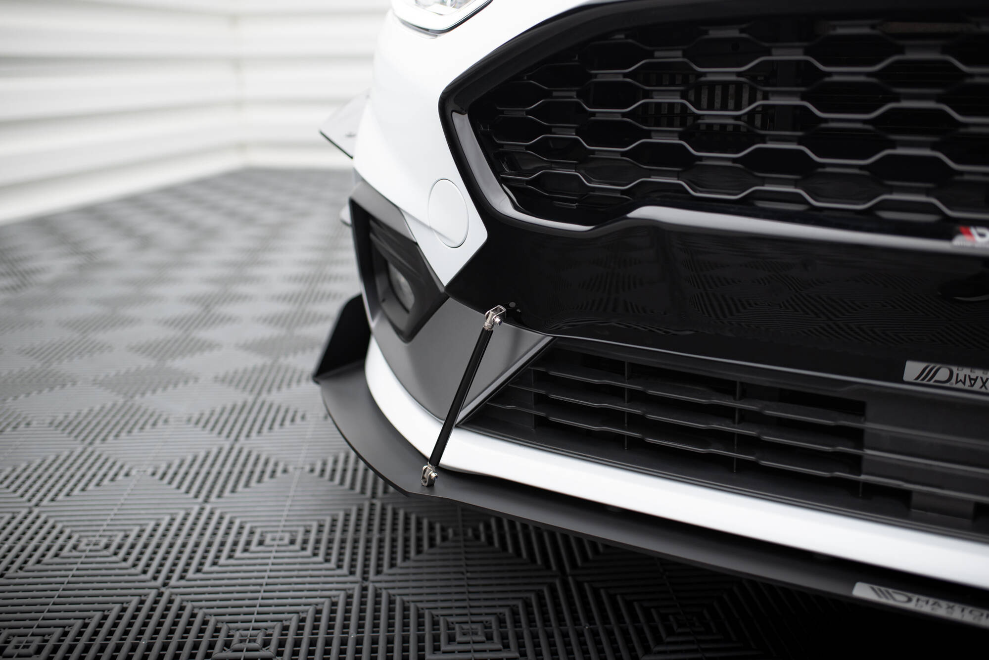 Front Racing Splitter V.1 Fiesta Mk8 ST / ST-Line - 5