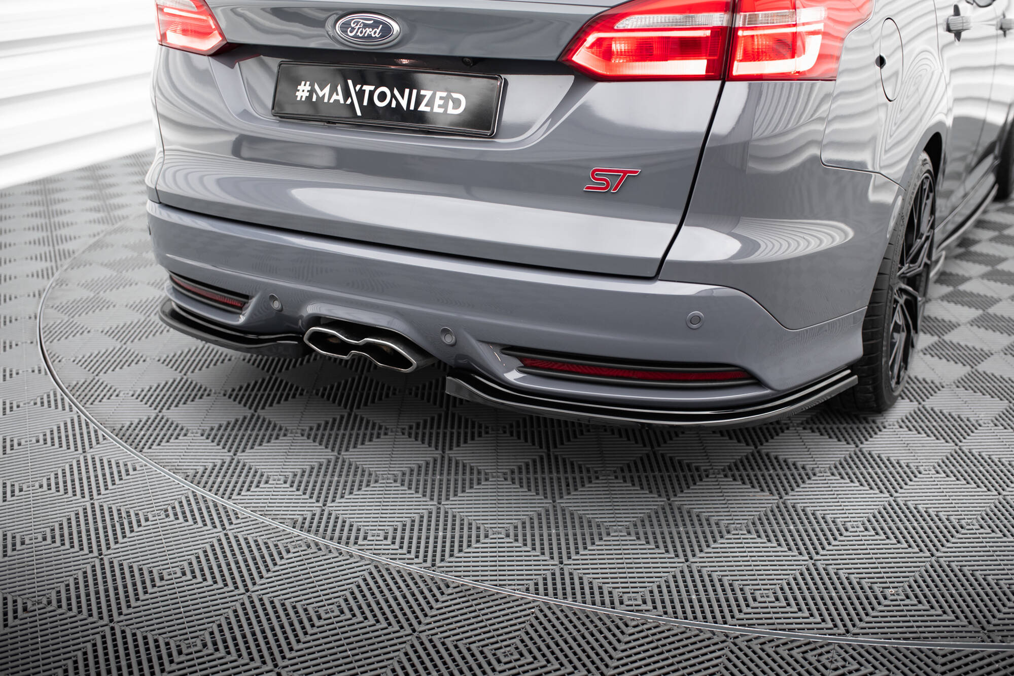 Rear Side Splitters Ford Focus 3 ST Estate - 4