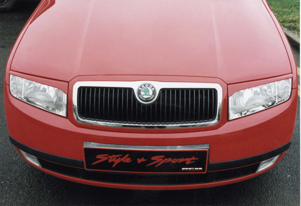 SKODA FABIA 00+ GLASFIBER ÖGONLOCK [CARCEPT]