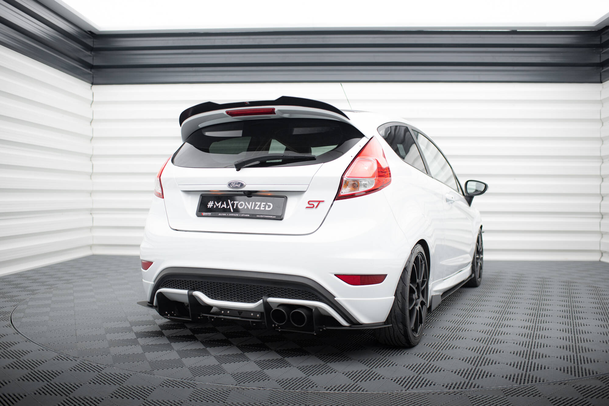Rear Diffuser V.2 Ford Fiesta ST Mk7 FL - 2