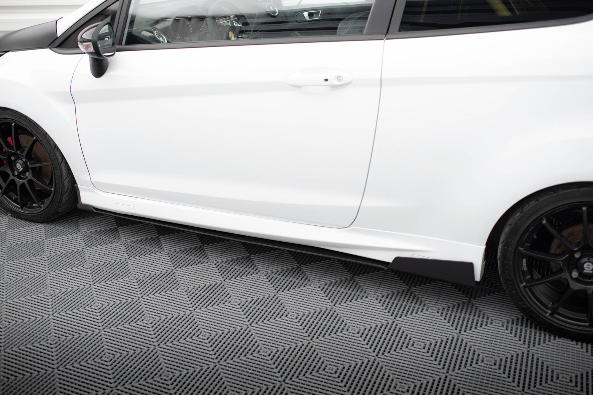 Racing Side Skirts Splitters Ford Fiesta Mk7 ST Facelift - 4