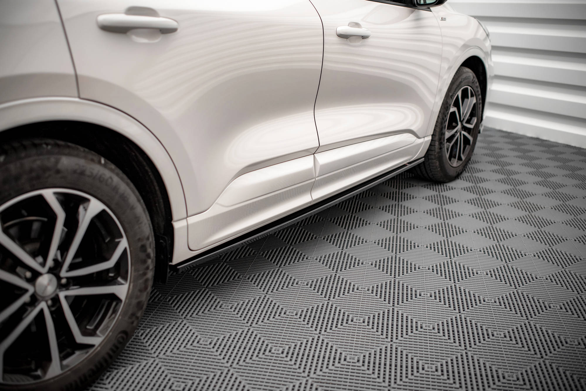 Side Skirts Diffusers Ford KUGA ST-Line Mk3 - 2