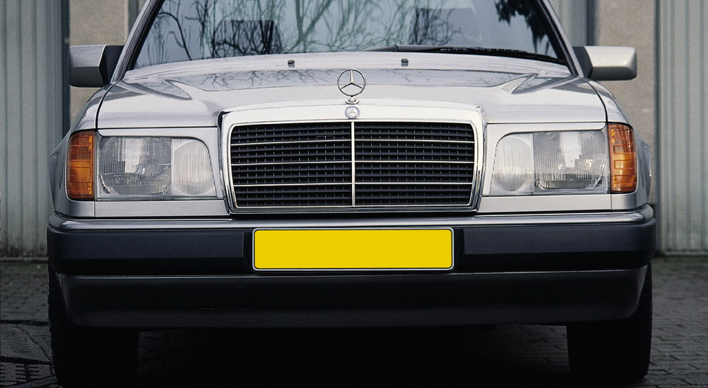 MERCEDES W-124 85-96 GLASFIBER ÖGONLOCK [CARCEPT]