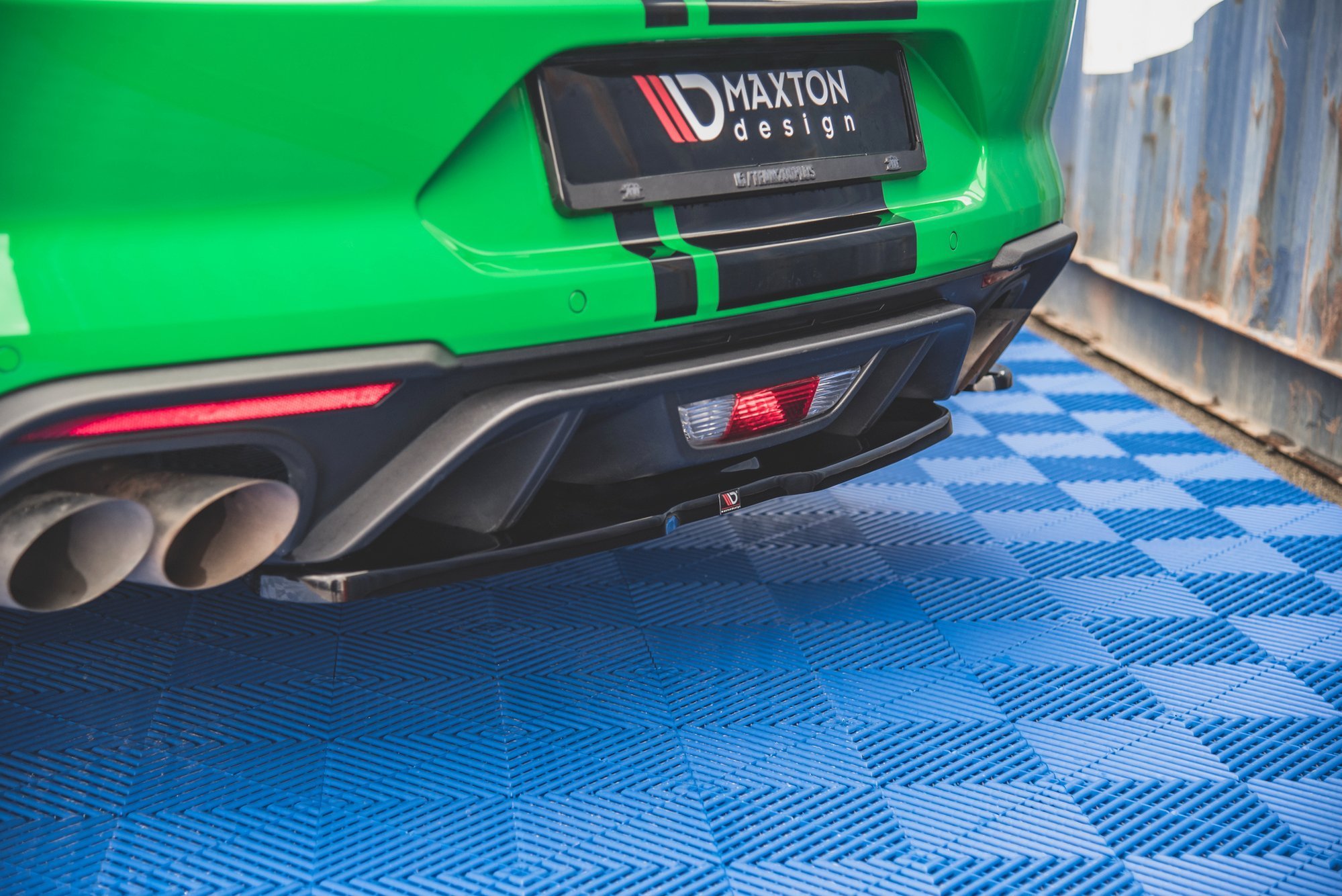 Central Rear Splitter Ford Mustang GT Mk6 Facelift (2017-) - 2
