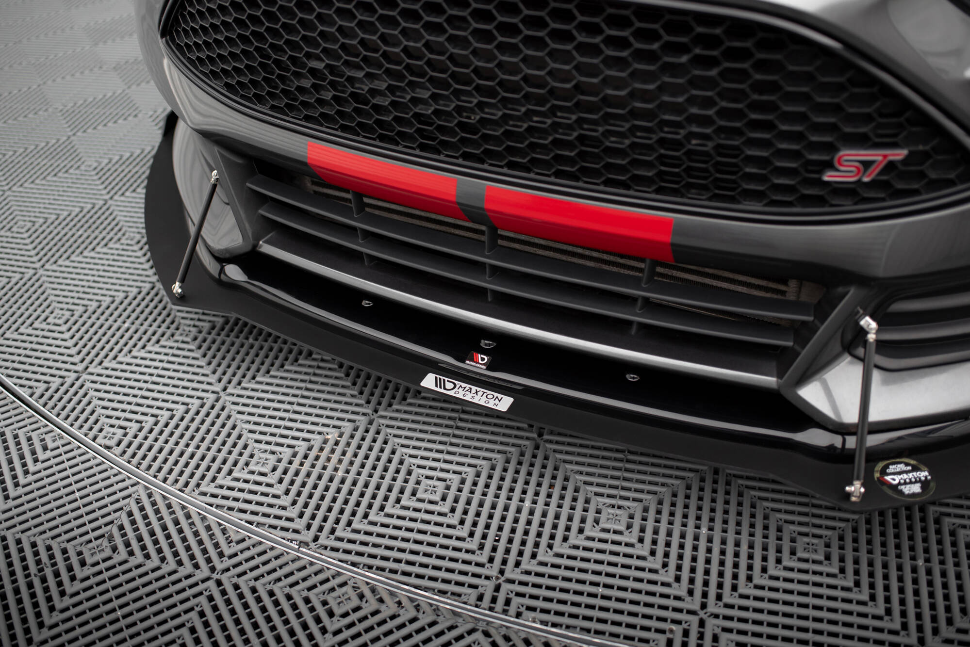 Hybrid Front Splitter V.2 Ford Focus ST Mk3 FL - 4