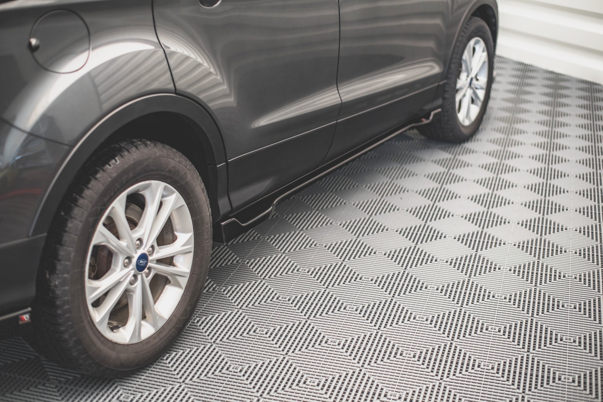 Side Skirts Diffusers Ford Escape MK3 (2012-2019) - 2