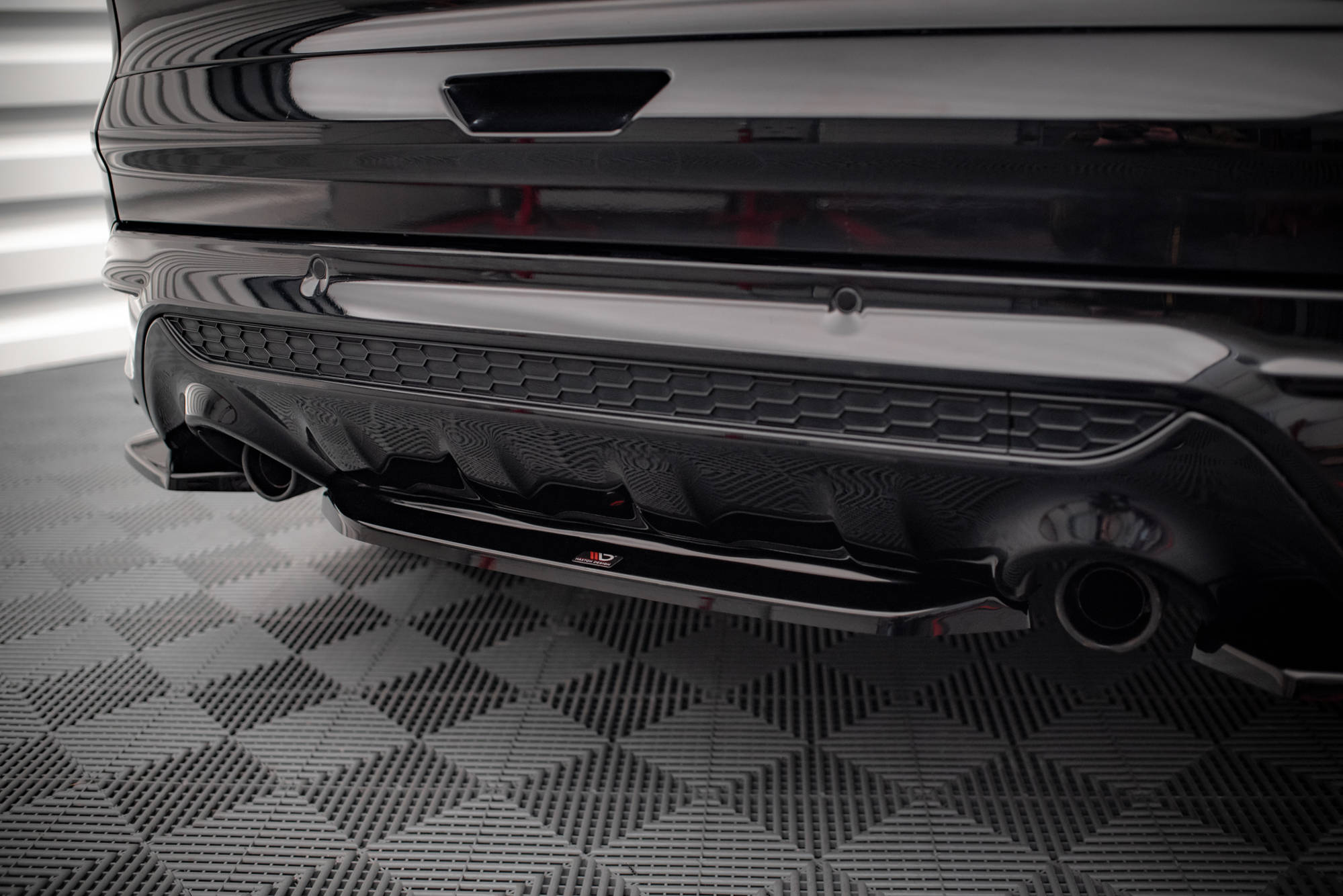 Central Rear Splitter Ford Escape ST-Line Mk3 (2012-2019) - 5