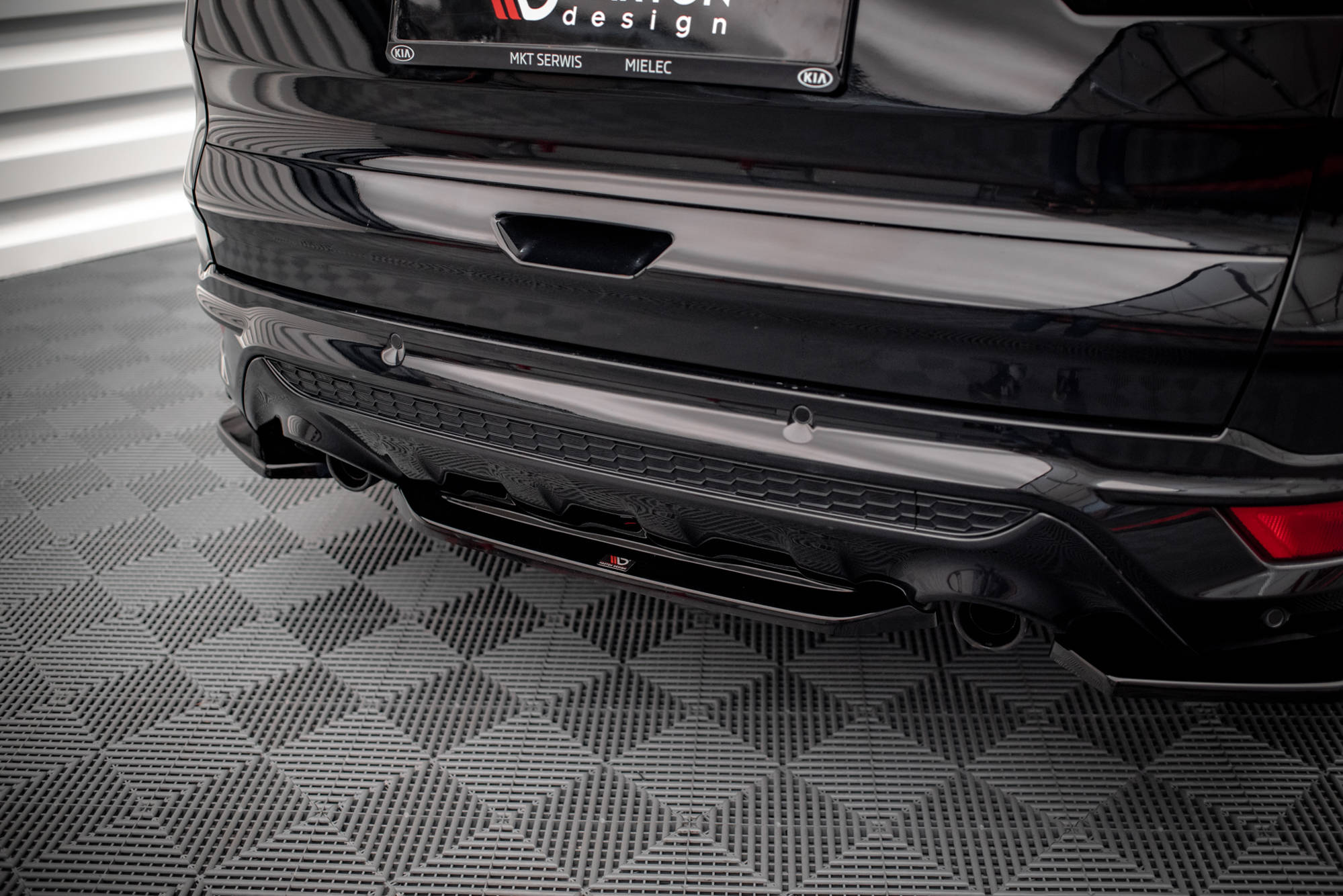 Central Rear Splitter Ford Escape ST-Line Mk3 (2012-2019) - 3