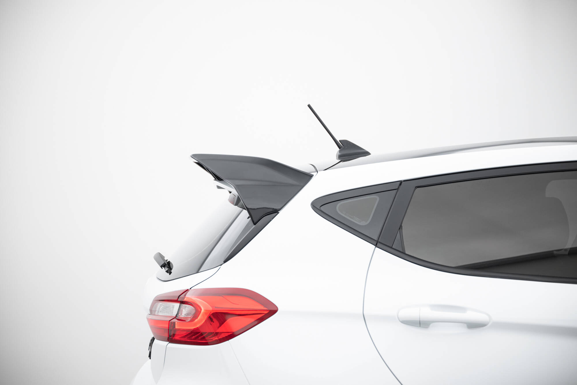Spoiler Ford Fiesta Standard / ST-Line Mk8 - 9