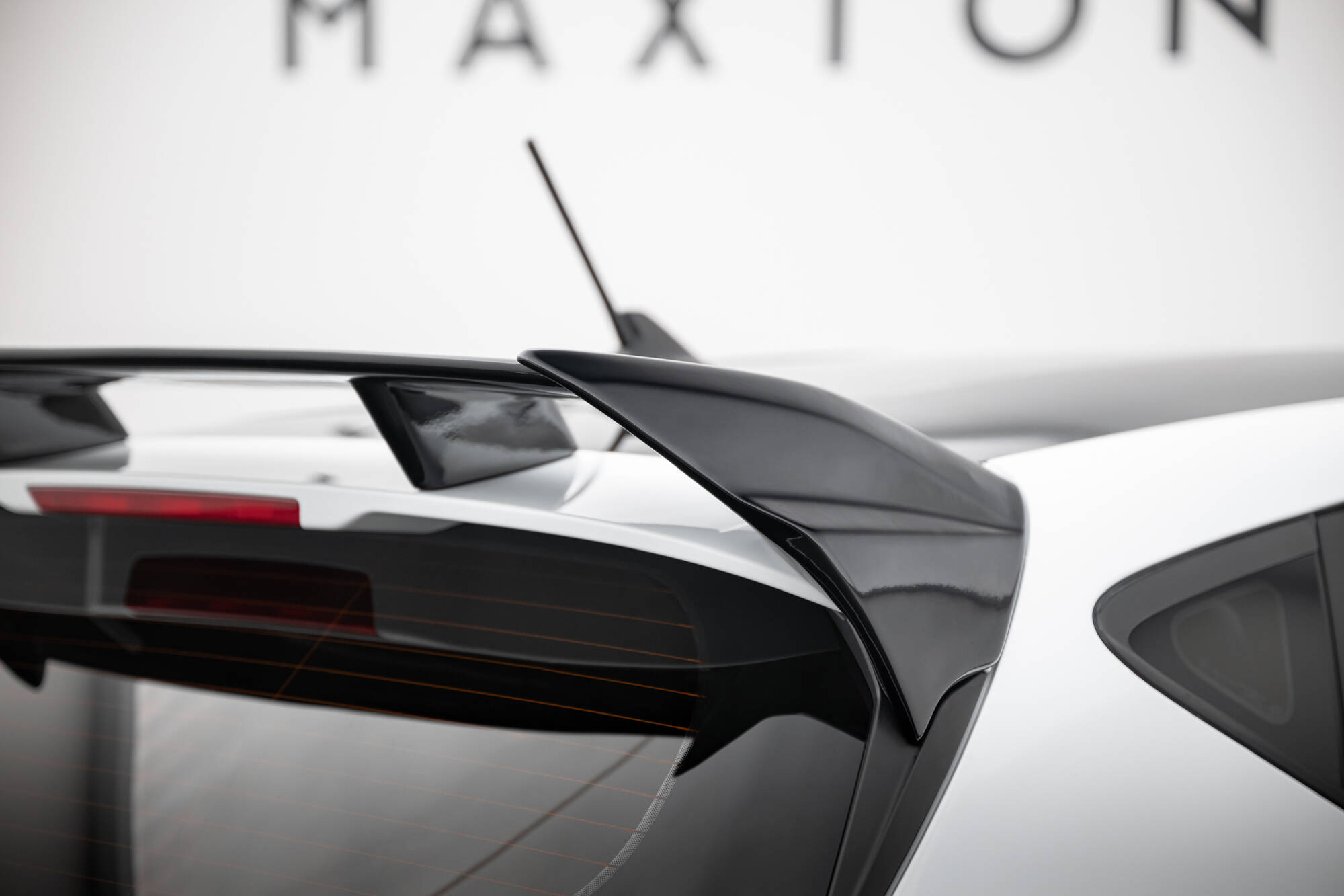 Spoiler Ford Fiesta Standard / ST-Line Mk8 - 10