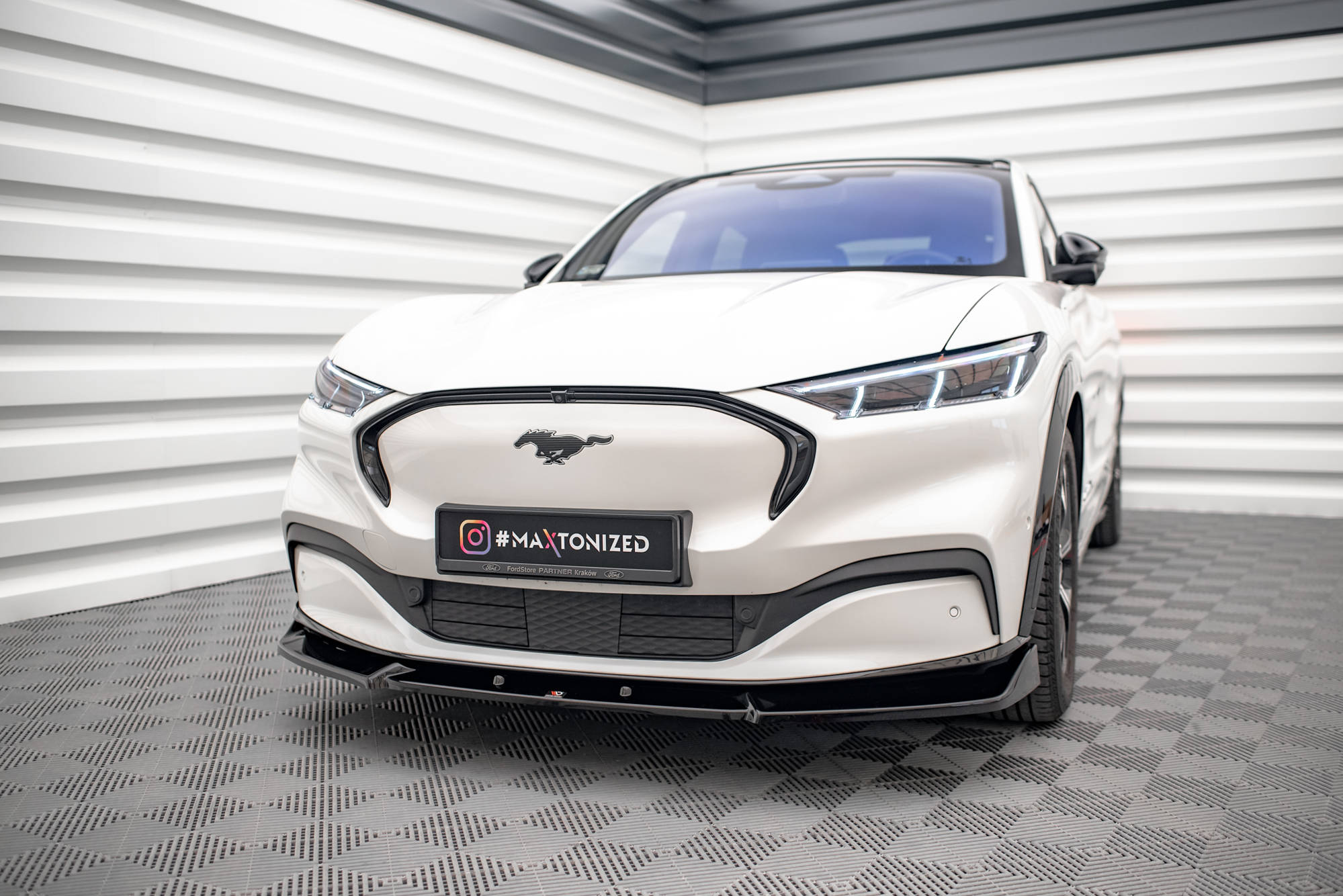 Front Splitter V.1 Ford Mustang Mach-e MK1 - 4
