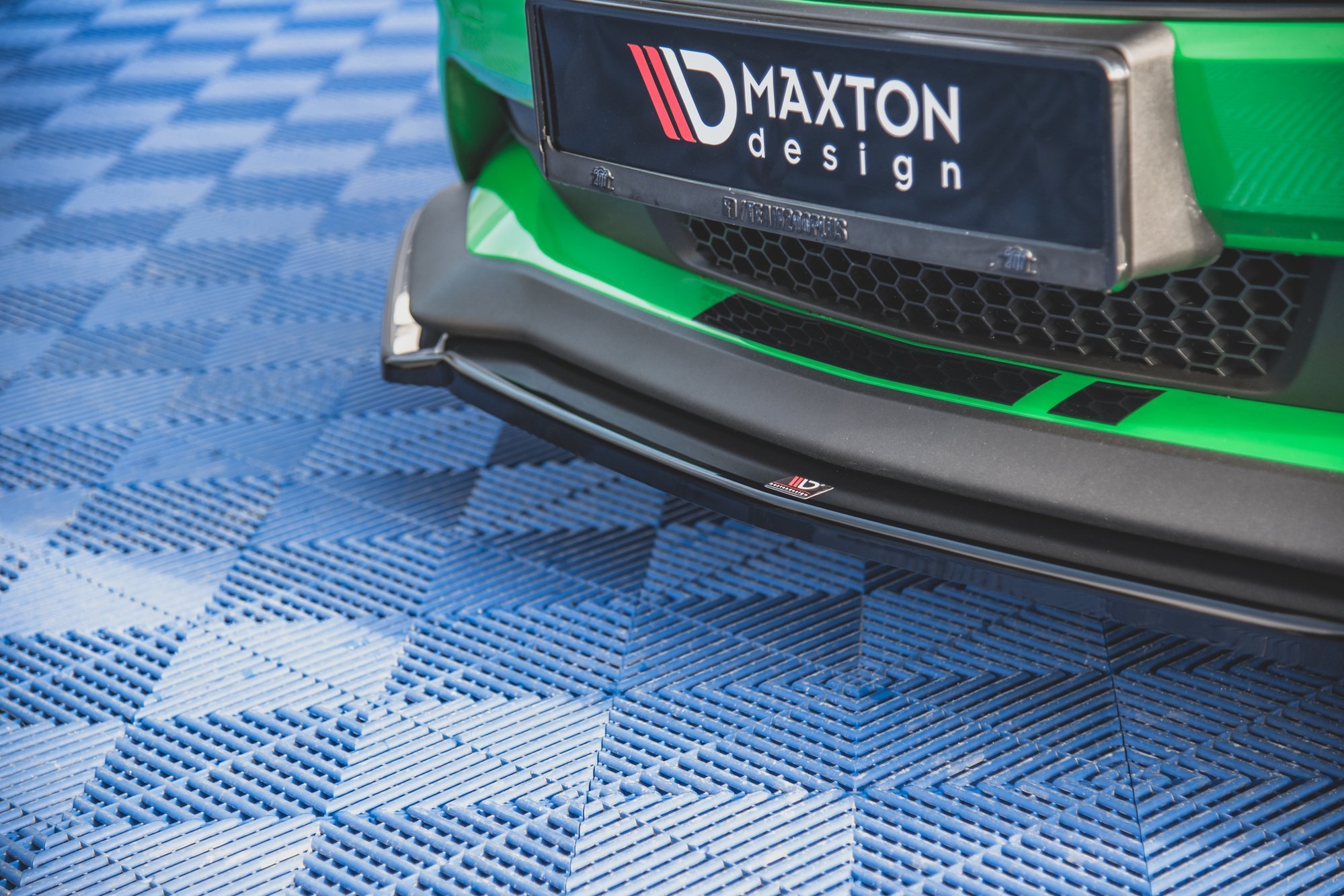 Front Splitter V.2 + Flaps Ford Mustang GT Mk6 Facelift - 2