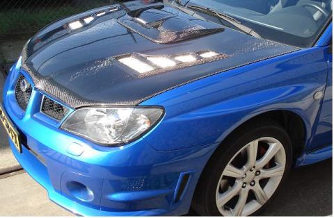 SUBARU IMPREZA GD-C/D 06+ AEROWORKS CARBON TRC HOOD