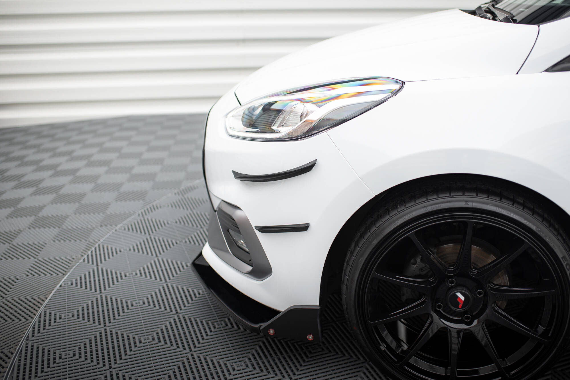 Front Bumper Wings (Canards) V.3 Ford Fiesta Mk8 ST / ST-Line - 3