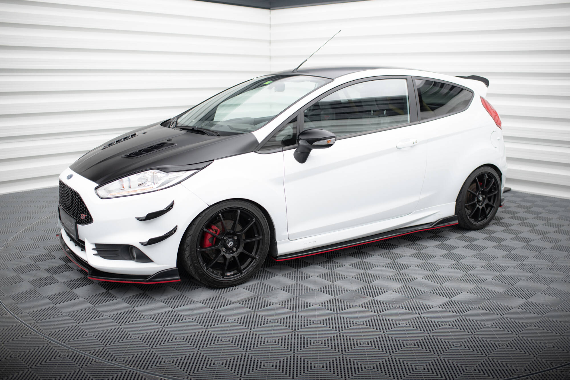 Side Skirts Diffusers V.3 Ford Fiesta ST / ST-Line Mk7 / Mk7 FL - 3