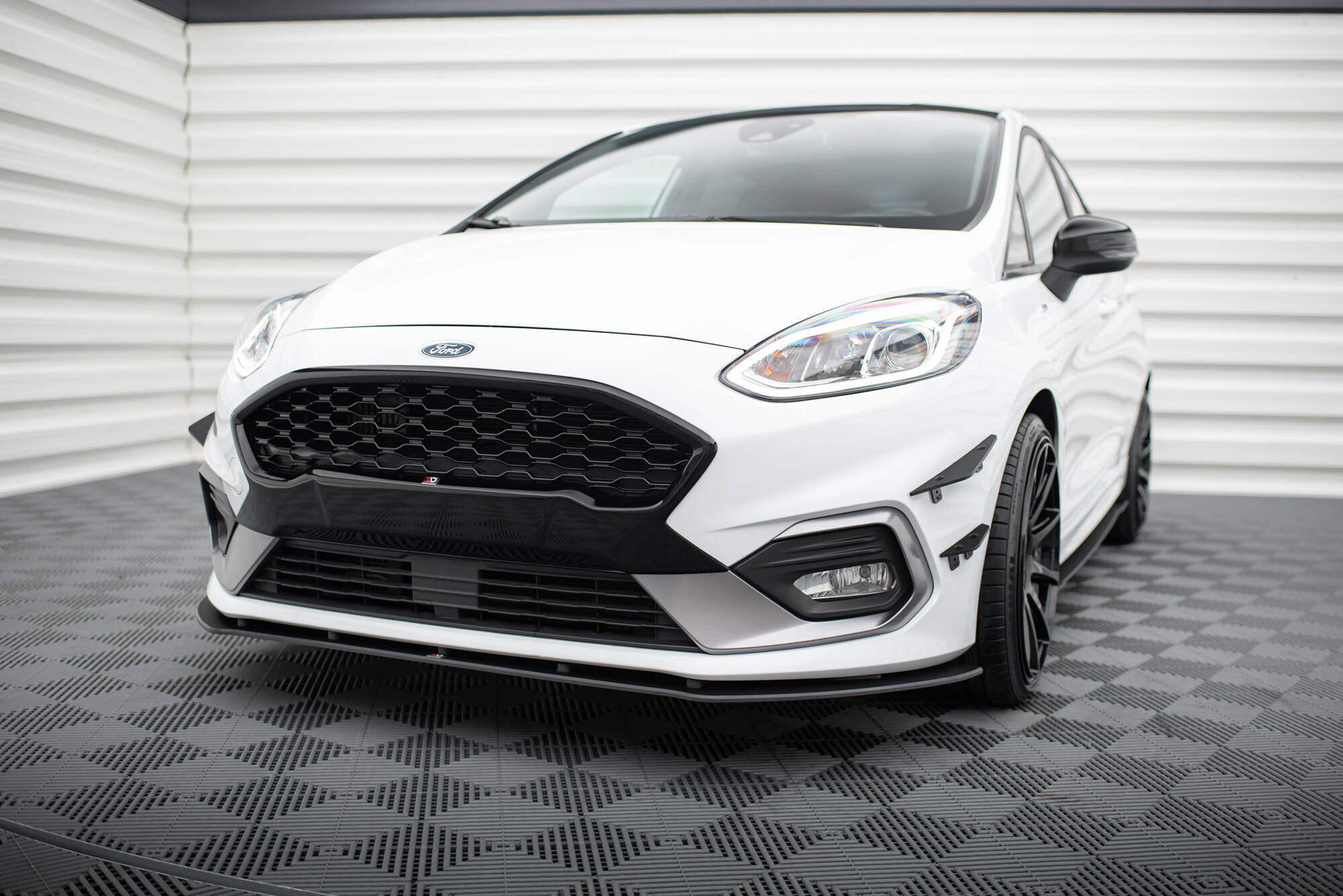 STREET PRO FRONT SPLITTER SUITABLE FOR FORD FIESTA MK8 ST / ST-LINE – MAXTON DESIGN - 5