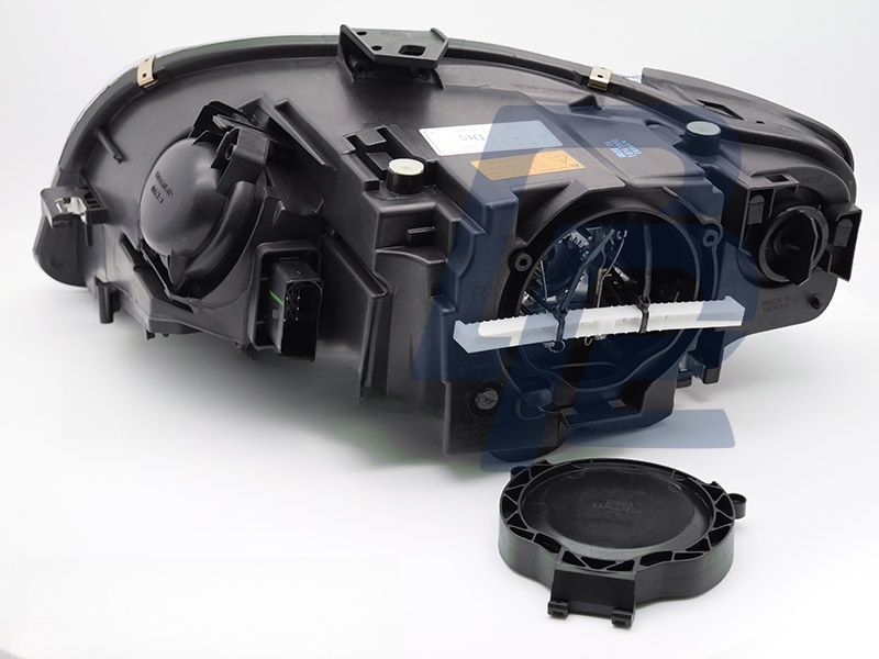 Xenon Headlight Chrome Right Side TYC for Audi A4 B7 2004–2008 - 2