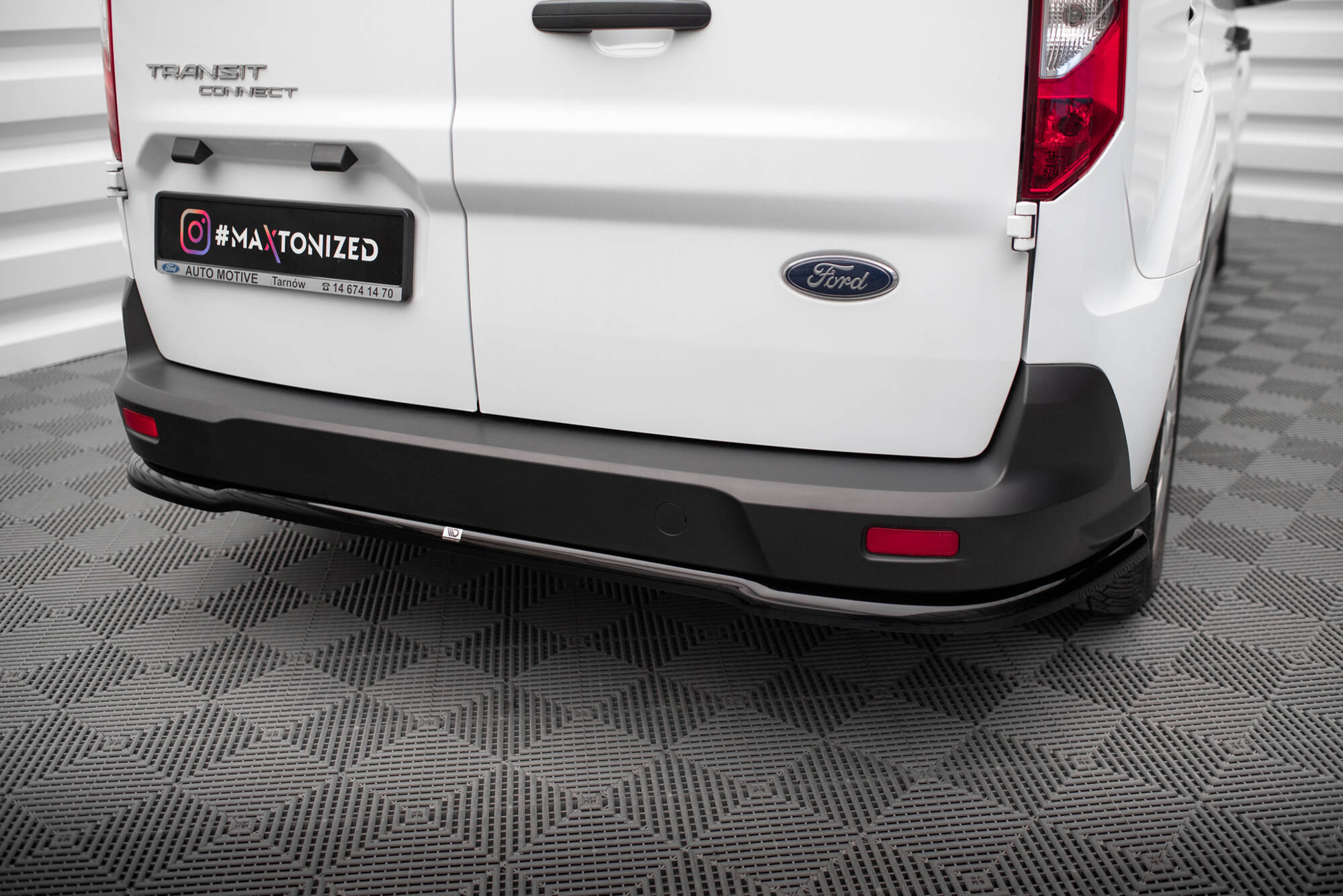Central Rear Splitter Ford Transit Connect Mk2 Facelift - 3
