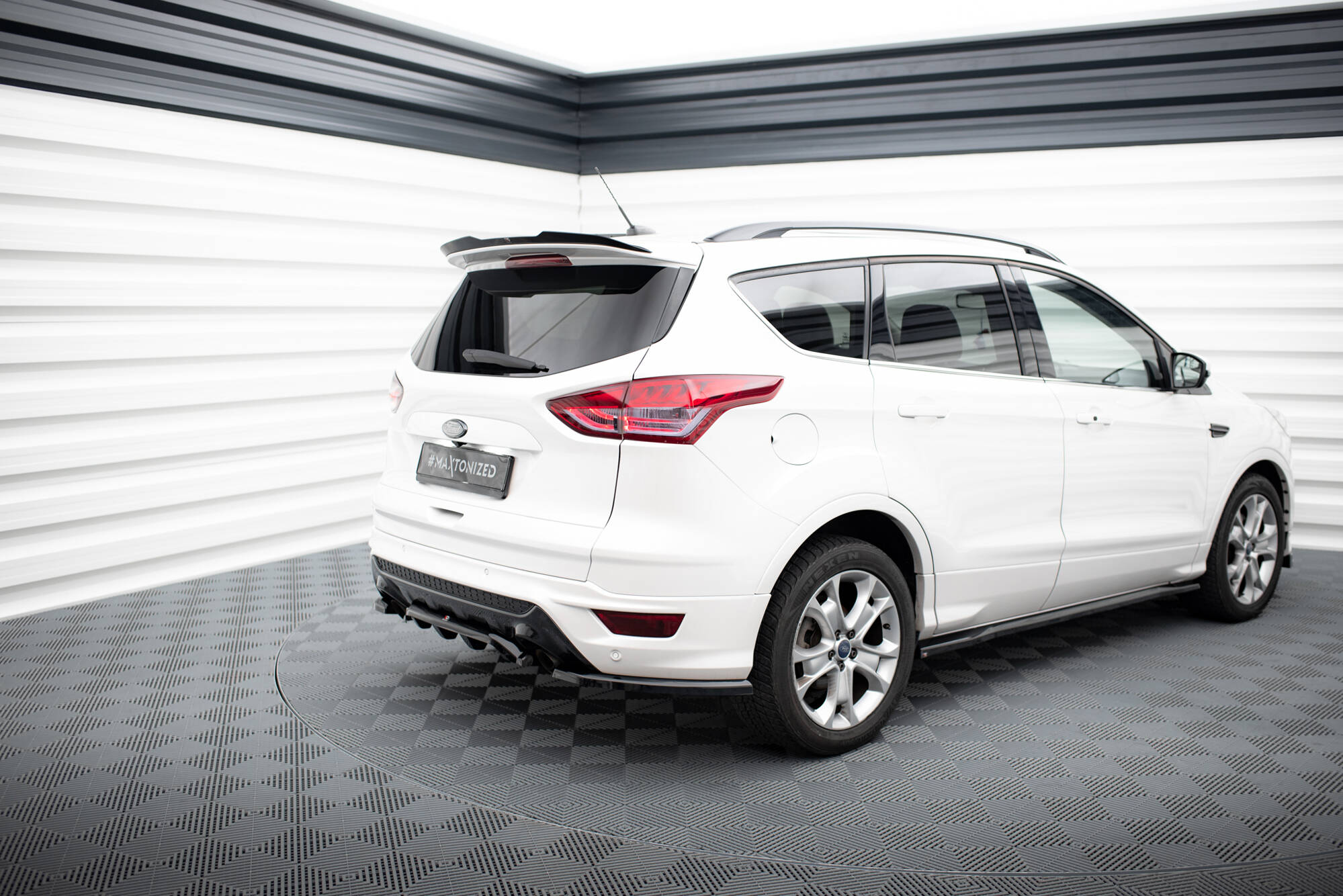 Spoiler CAP Ford Kuga ST-Line Mk2 - 3