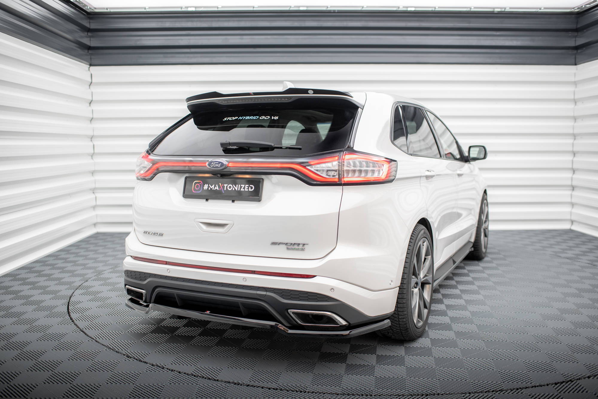 Central Rear Splitter (Vertical Bars) Ford Edge Sport Mk2 - 2