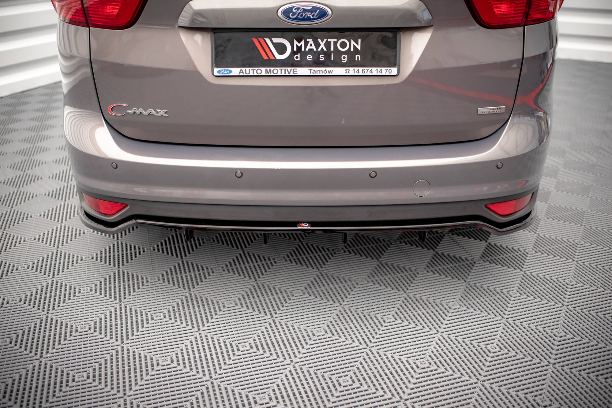 Central Rear Splitter (Vertical Bars) Ford C-Max Mk2 (2010-2014) - 2