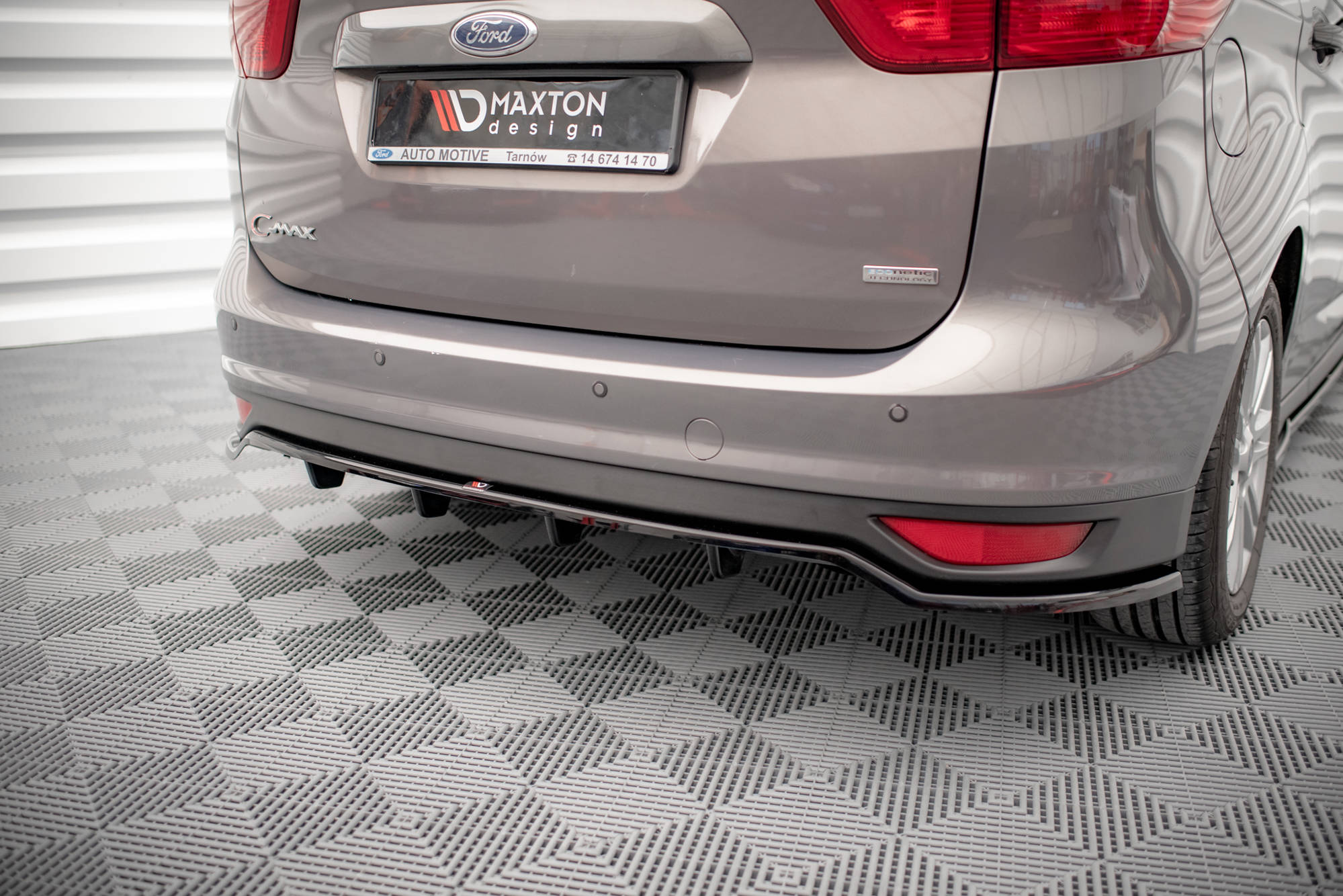 Central Rear Splitter (Vertical Bars) Ford C-Max Mk2 (2010-2014) - 4