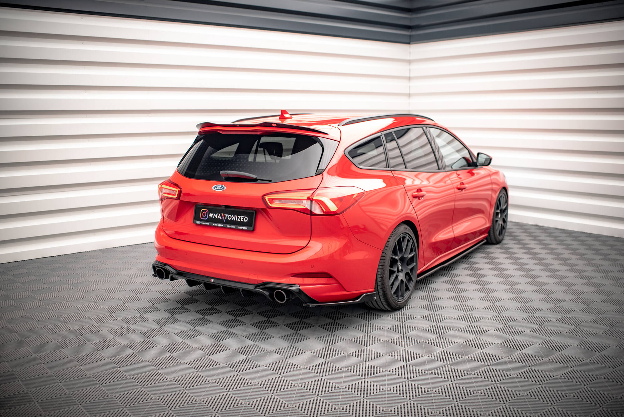 Rear Side Splitters V.8 Ford Focus Estate ST Mk4 - 2