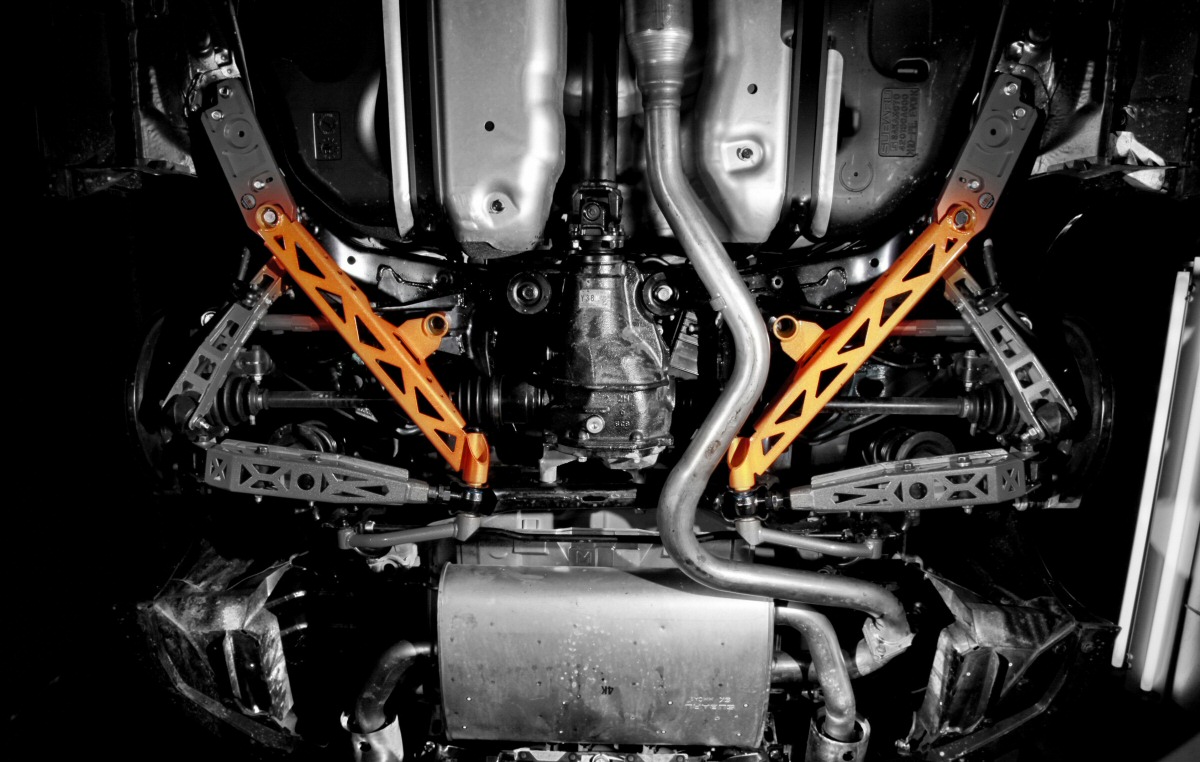 TOYOTA GT86 / SUBARU BRZ SUMMIT REAR LOWER T BRACE