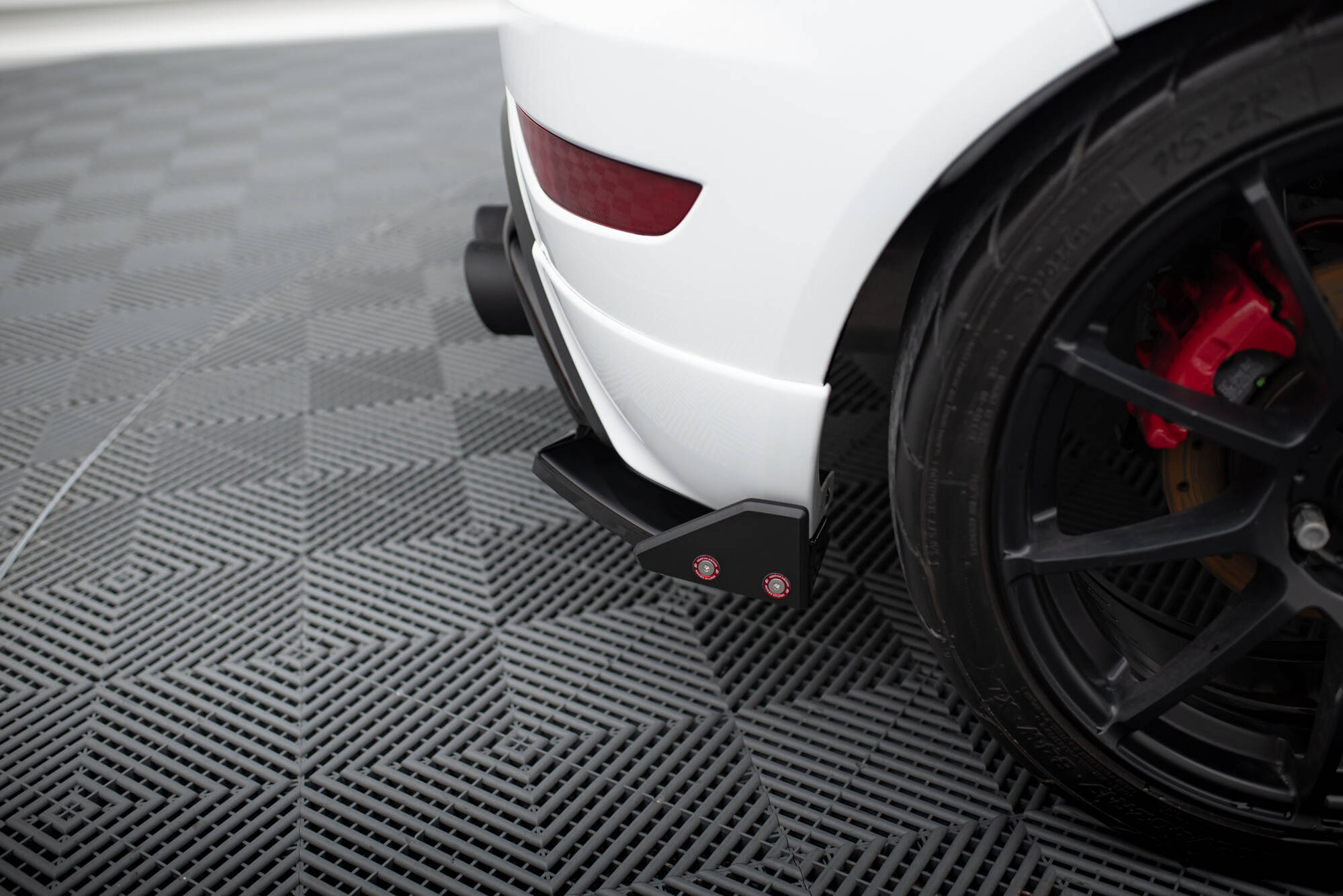 Rear Side Splitters V.3 + Flaps Ford Fiesta ST Mk7 Facelift - 5