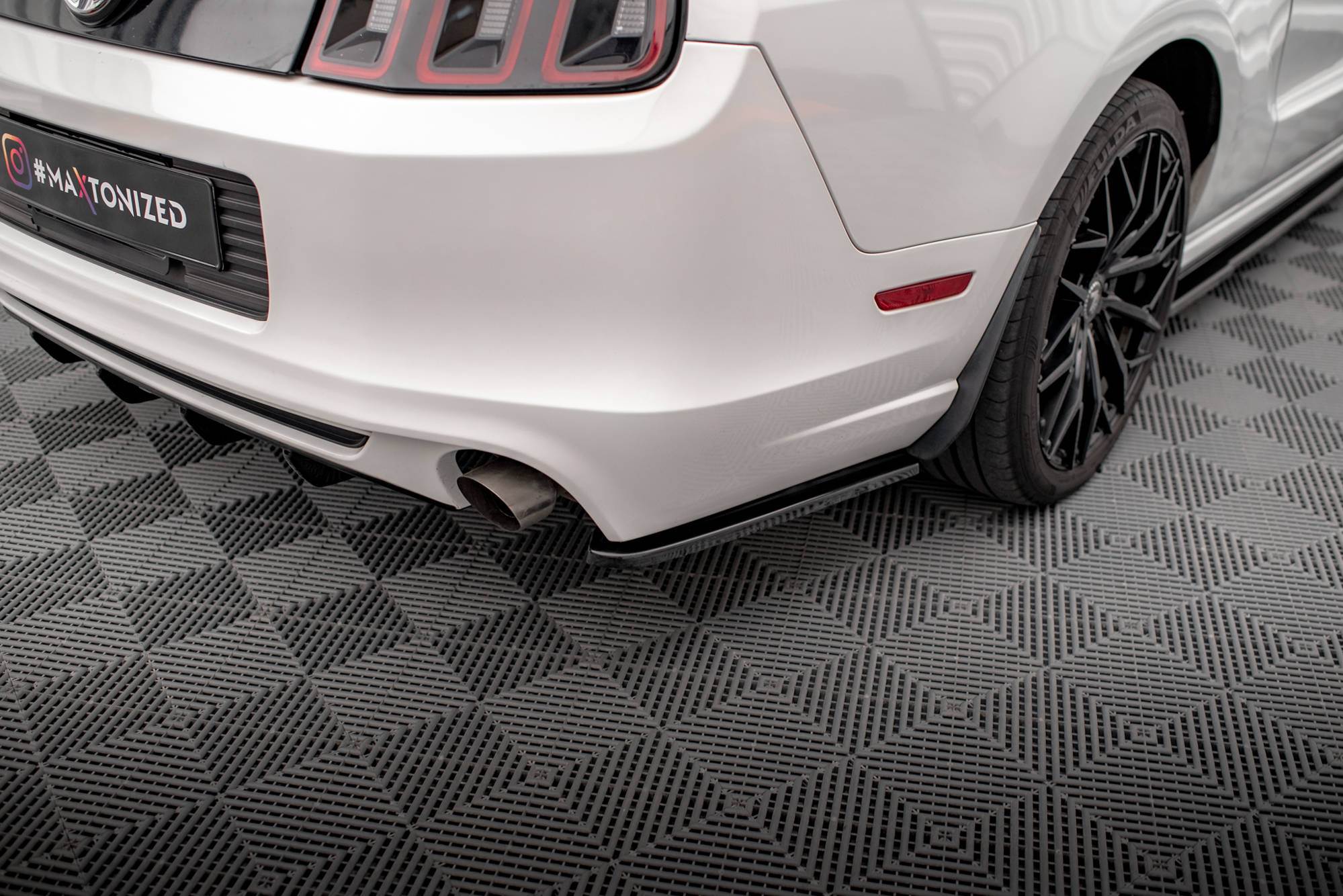Rear Side Splitters Ford Mustang Mk5 Facelift - 3
