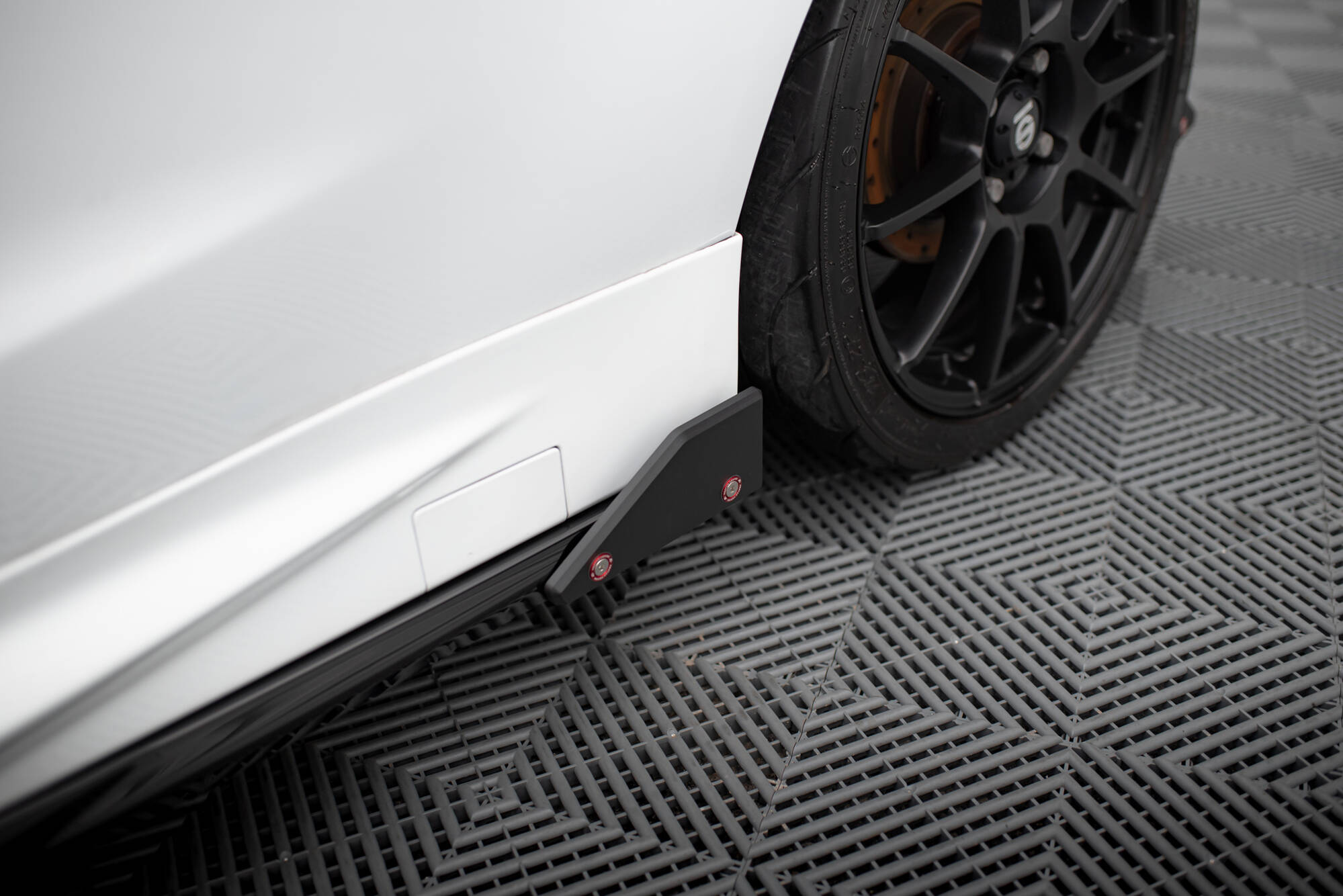 Side Skirts Diffusers V.4 + Flaps Ford Fiesta ST / ST-Line Mk7 - 5