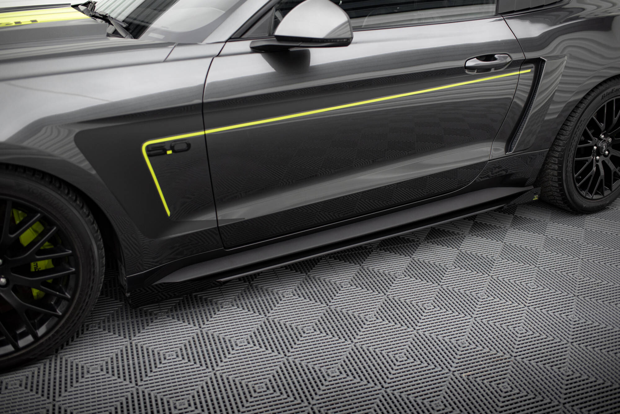 Side Flaps Ford Mustang GT Mk6 - 3