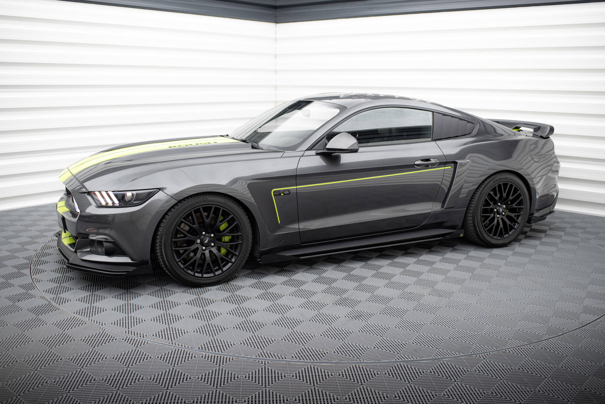 Side Flaps Ford Mustang GT Mk6 - 2
