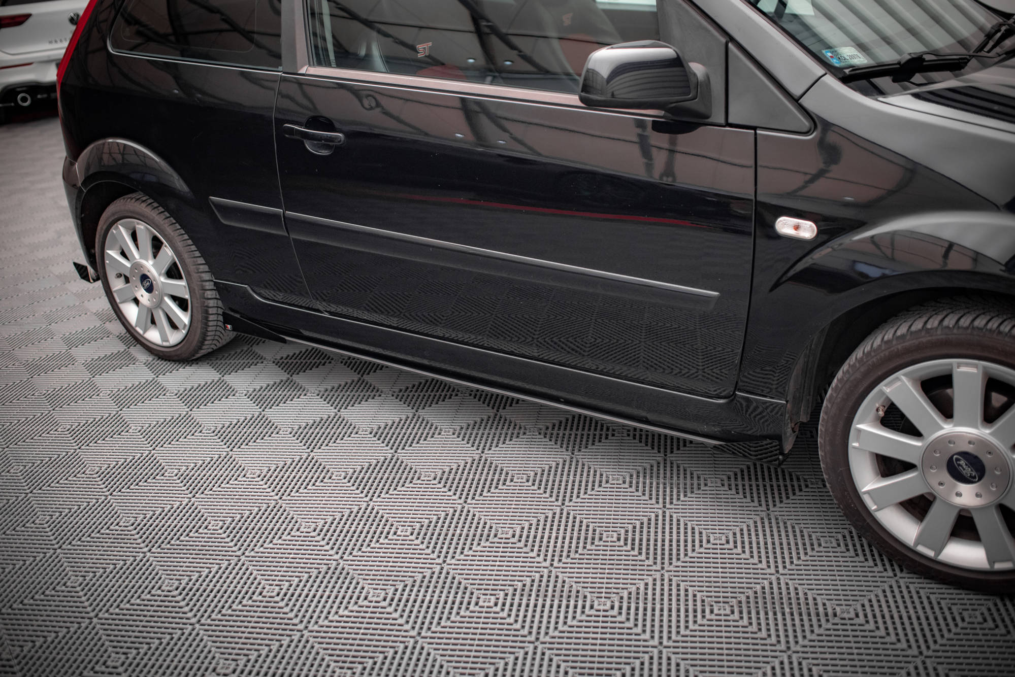 Side Flaps Ford Fiesta ST Mk6 - 2