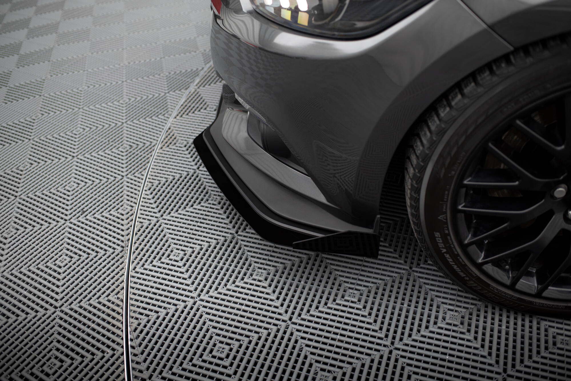 Front Flaps Ford Mustang GT Mk6 - 5